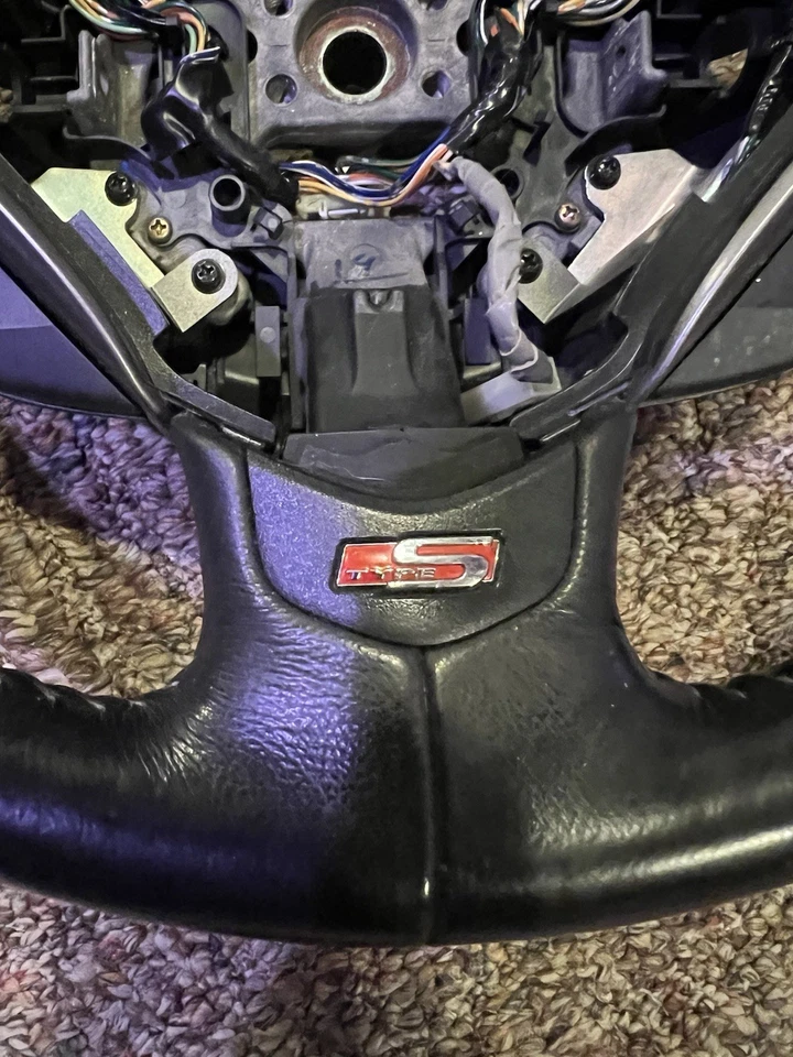 2007 Acura TL Type S Steering Wheel - Image 2 of 4