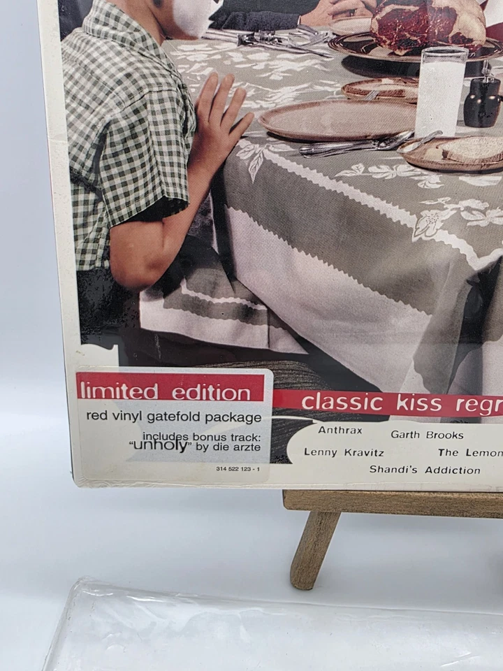 Kiss My Ass "Classic Kiss Regrooved" Red Vinyl Exclusive 1994 Various Artists Foto 4 de 4