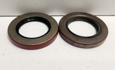 LOT OF 2 NEW NO BOX NATIONAL 1.5" SHAFT X 2.378" OD OIL SEALS 470380