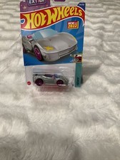 Hot Wheels Barbie Extra Silver 134 134/250 2022 Tooned 5/5