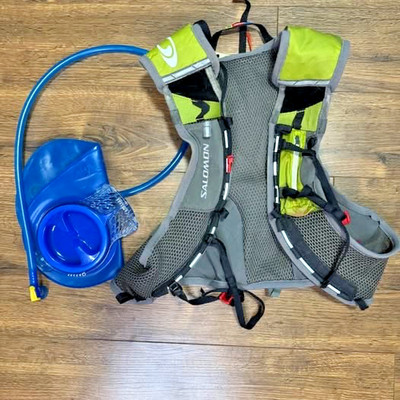 Salomon Skin Pro 3 Running Hydration Vest - W/ Bladder!