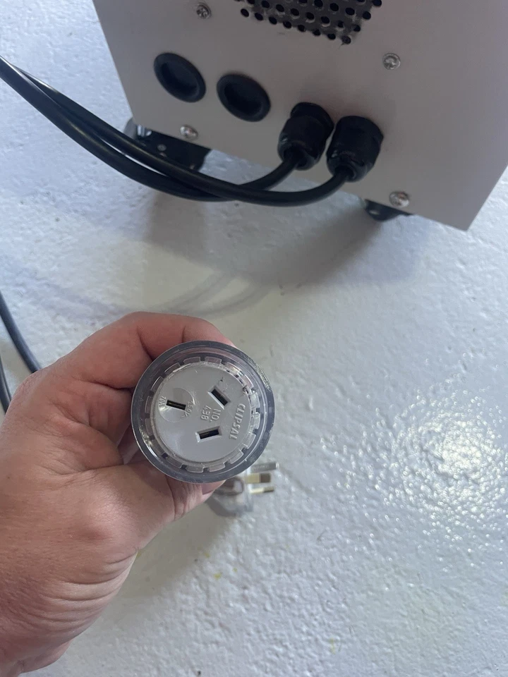 240v To 220v Step Down Transformer - image 3 of 3