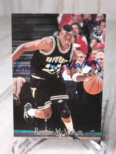 1995 Classic Rookies Autograph Edition #88 Ronnie McMahan On Card Vanderbilt