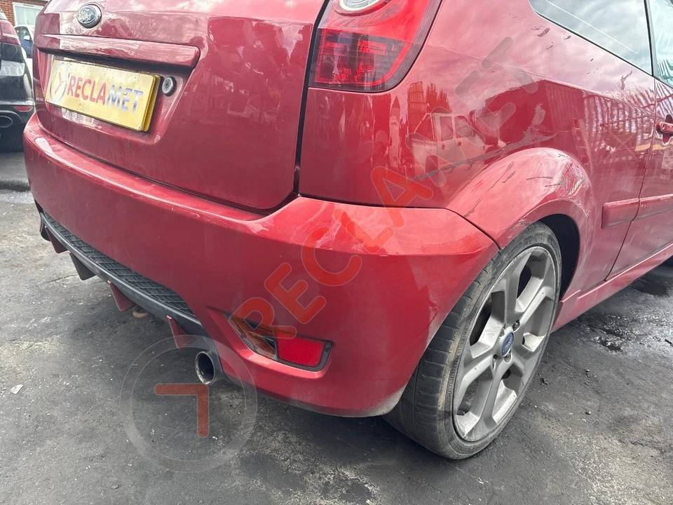 FORD FIESTA 2002-2008 MK6 BE256 St Style Complete Rear Bumper in Red - Image 3 of 4
