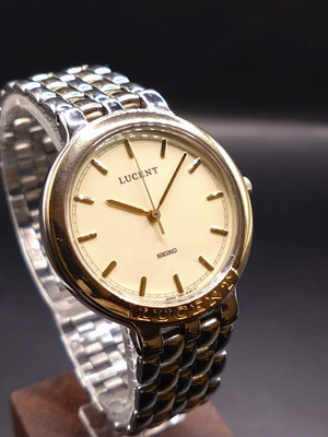 Seiko Lucent 7N01-6140 Analog Quartz Men Relatively Beautiful Condition! Battery