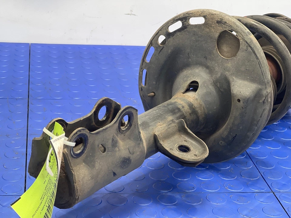 Conjunto de puntal delantero derecho del pasajero 12-18 Toyota Prius V 1,8 L OEM Foto 2 de 4