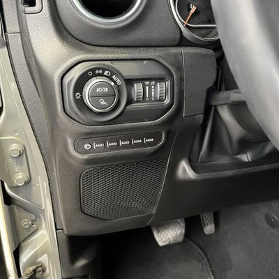 Voswitch JL500 Switch Panel Power Distribution System for Jeep Wrangler JL (2...