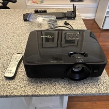 Optoma VDHVDU Projector and Mount