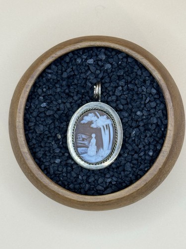 Carved Shell Cameo Vintage Mounted pendant