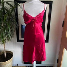 Women s Red Satin Full Slip Lace Trim Bow Adjustable Straps Size M
