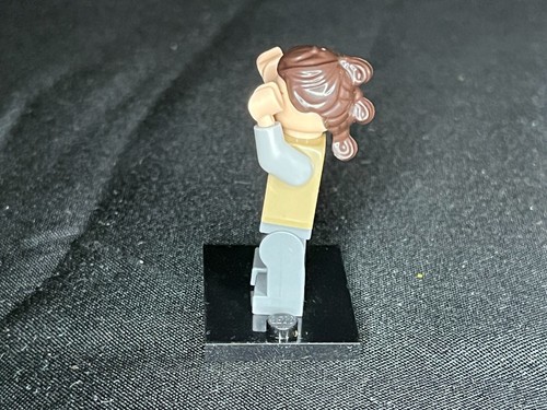 LEGO minifigure Rey Dark Tan Jacket sw0888 Star Wars 75200 Episode 8 Jedi - Picture 4 of 4