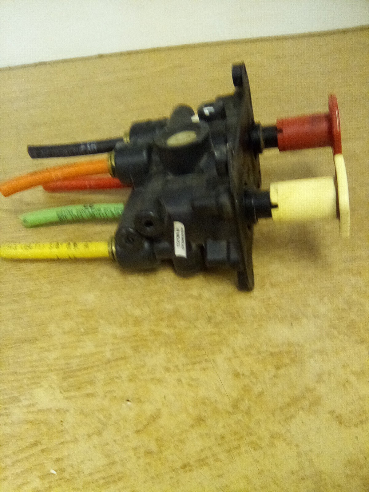 Kenworth Mv3 Air Brake Valve Bendix 5002714 for sale online | eBay 