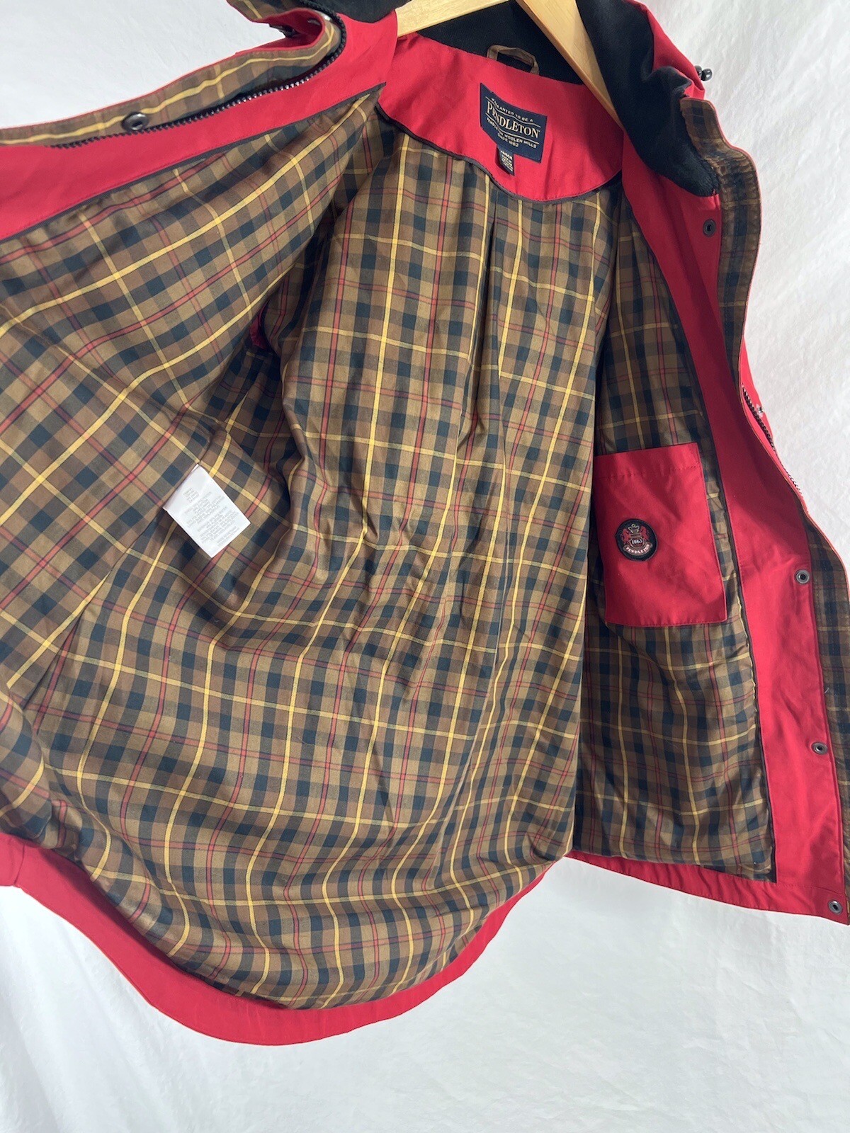 PENDLETON Red Softshell Women Rain Jacket with Ho… - image 5