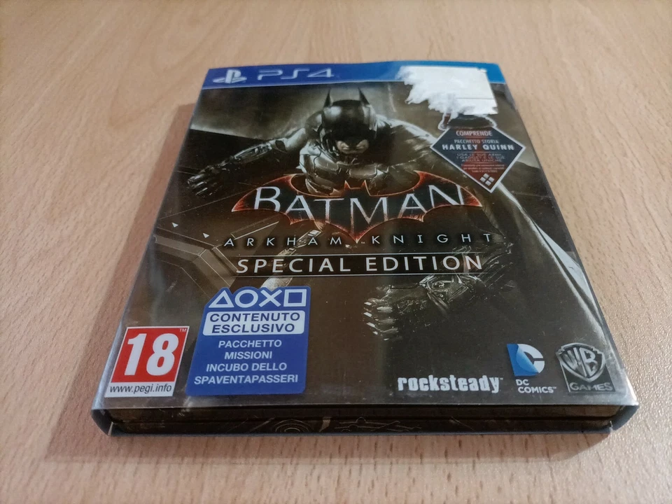 BATMAN ARKHAM KNIGHT LIMITED EDITION PS4, foto 3 di 5