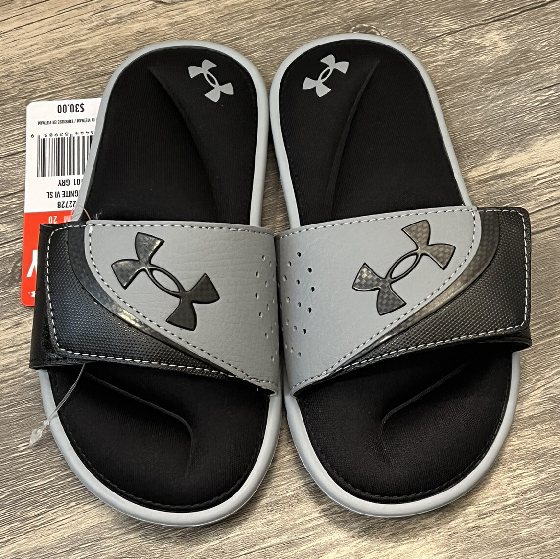 APL Sandali da bambino Under Armour Ignite VI in acciaio nero taglia 1 nuovi con etichetta