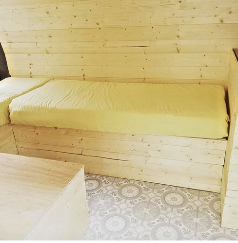 Smokey-Grey-93-1-9D-VW-T4-SWB-LHD-173-5k-Miles-Unique-Interior-Lots-of-extras