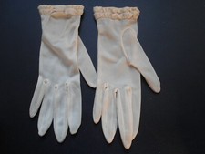 Vtg 1960s Kayser Womens Nylon Short Beige Cream Pull On Semi Sheer Gloves Size 7