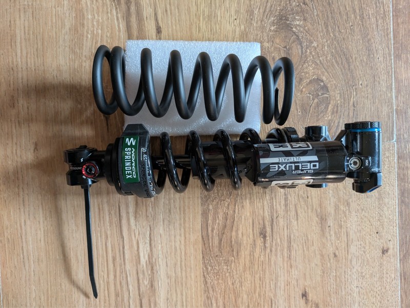 rockshox super deluxe ultimate coil 205 x 60,..30 x 8 hardware..sprindex