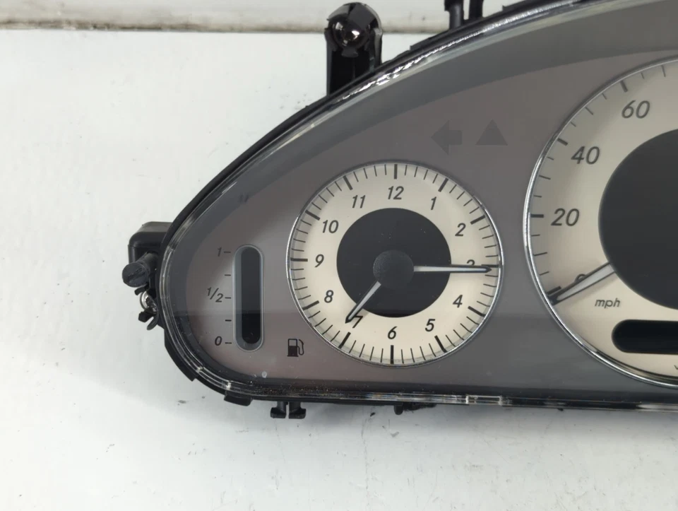 2007-2008 Mercedes-benz E350 Speedometer Instrument Cluster Gauges XFT70 - Image 3 of 4