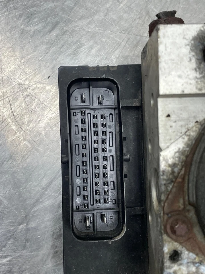 2009 GMC Yukon XL 1500 ABS антиблокировочный тормозной насос в сборе 248k миль OEM 20896914 - Изображение 2 из 4