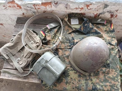 Konvolut Bundeswehr, Zubehör, Helm, Tarnjacke, Essgeschirr, Tasche u. Koppel - Bild 1 von 4