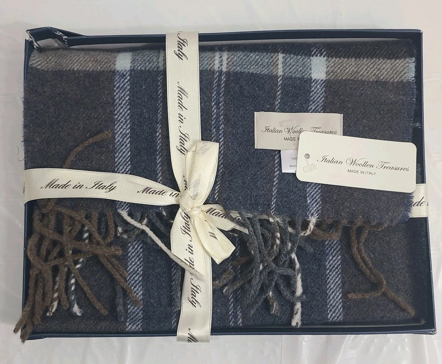 Italian Woollen Treasures Scarf Gray Brown Plaid 100% Wool 11”x70” Fringe Boxed
Opens in a new windo