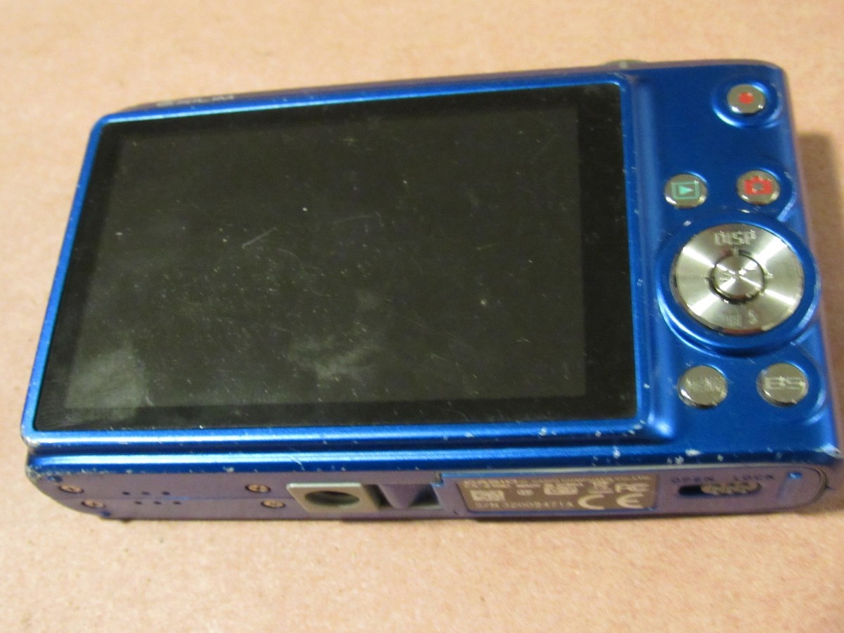 Vintage Casio Exilim EX-Z100 Camera - 10.1MP, 4x Opt Zoom, Works