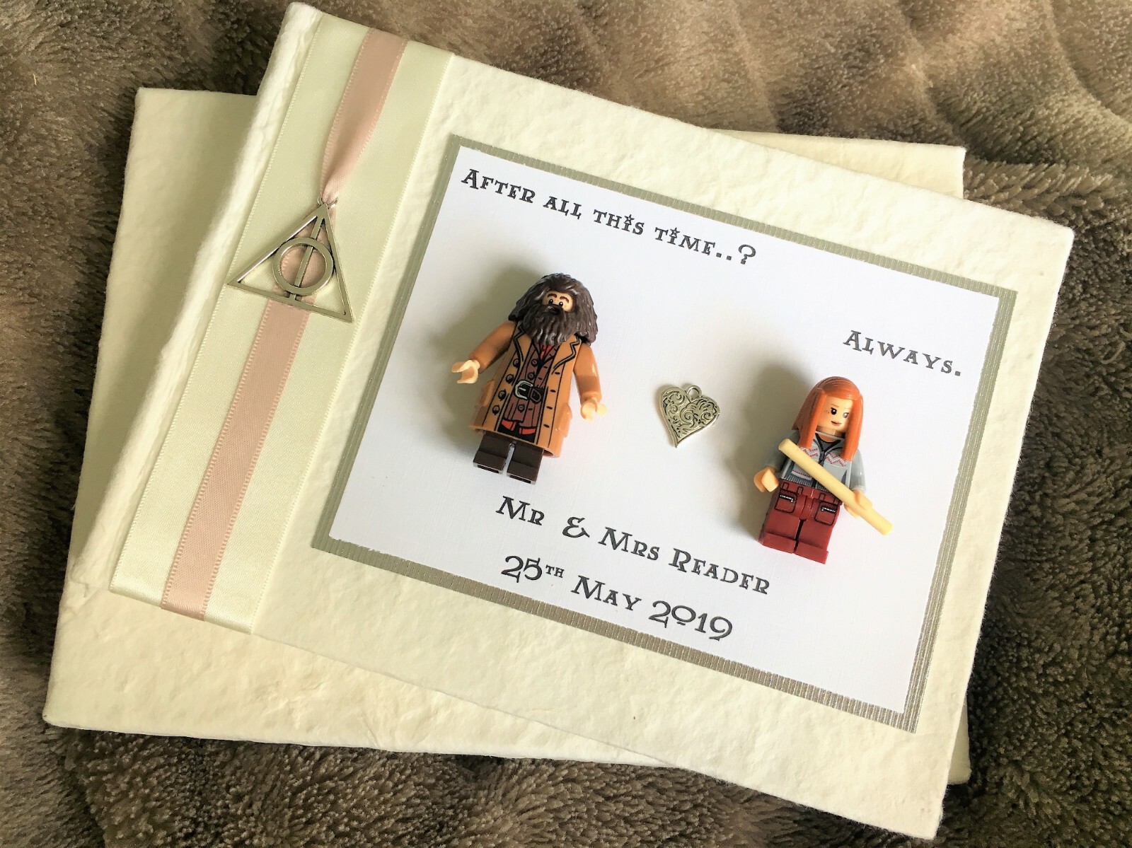 Personalised Wedding Guestbook LEGO Minifigures Bride Groom Handmade personalised-wedding-guestbook-lego-minifigures-bride-groom-handmade