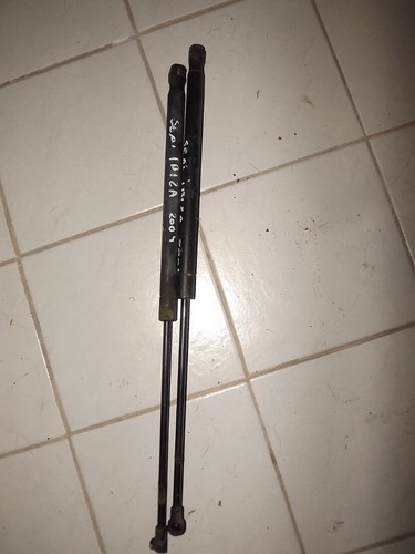 Seat Ibiza 6L 2004Bj 2x Heckklappendämpfer Dämpfer Heckklappe hinten 6L6827550B