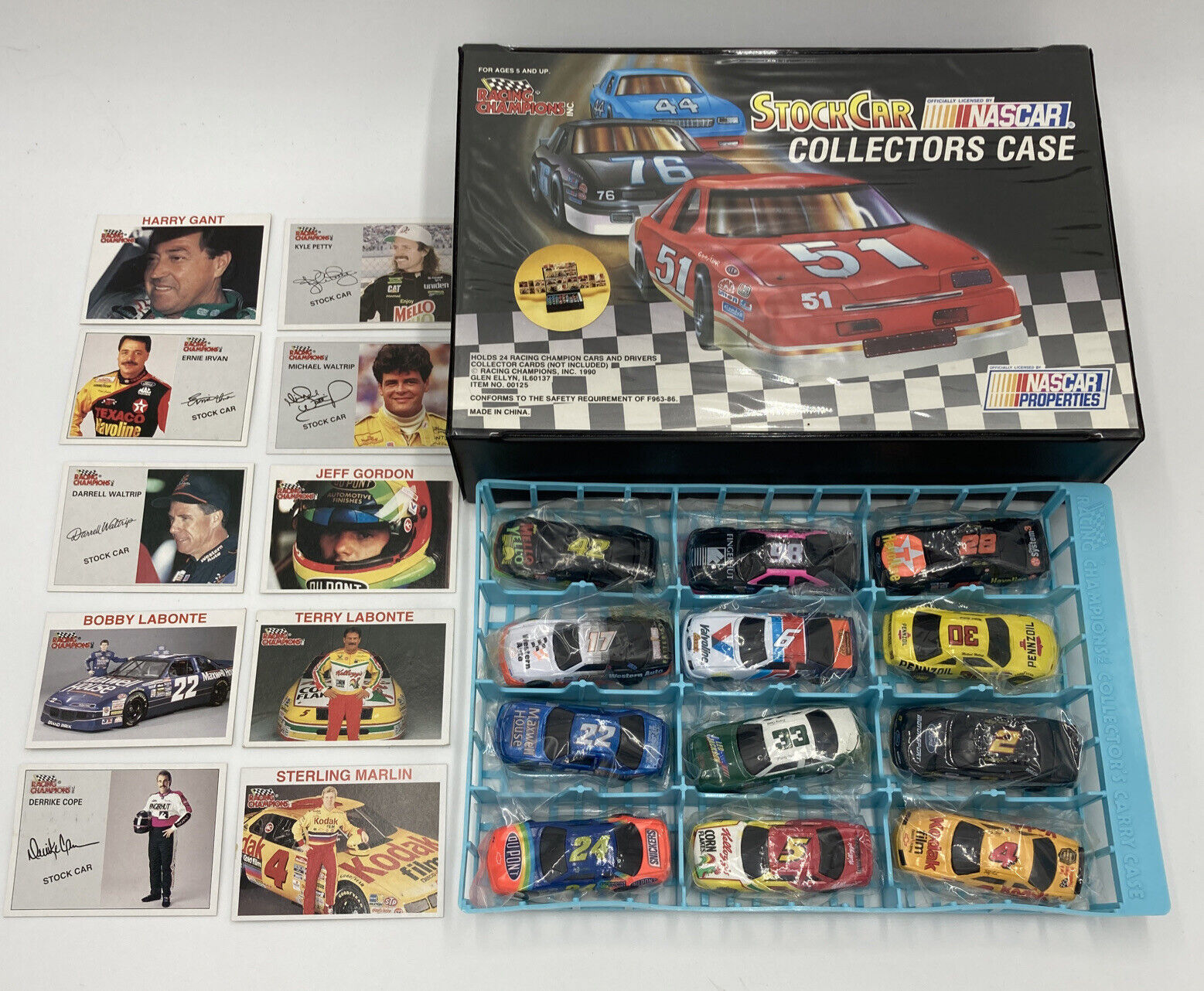 Racing Champions Stock Car Collectors Case 税込 正規品! Cars 10 with T 12 and