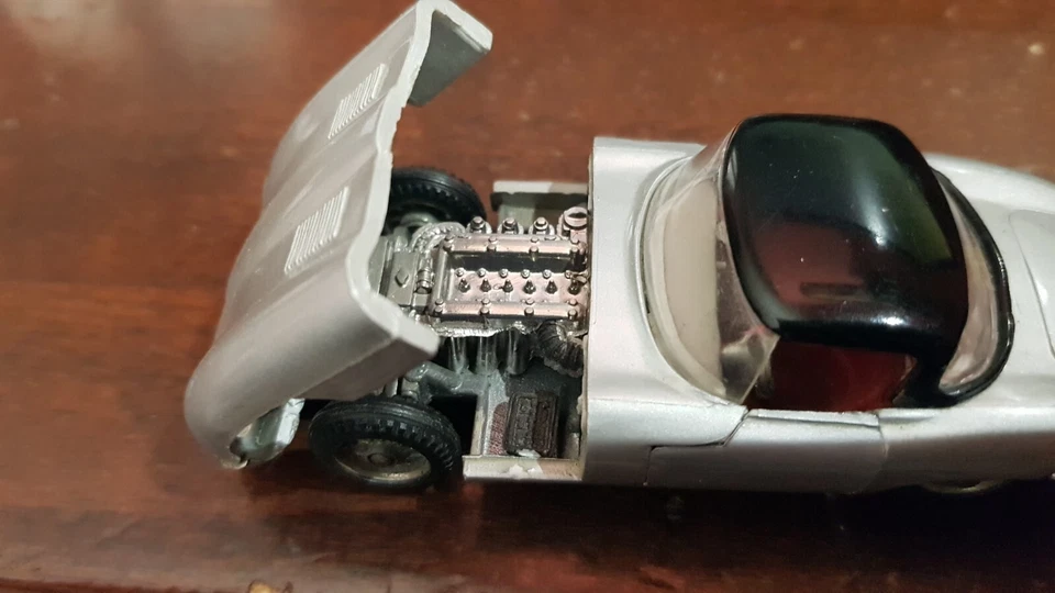 POLITOYS 89 1/41 FIBREGLASS JAGUAR GT SPYDER ARGENTO VINTAGE - Immagine 3 di 4