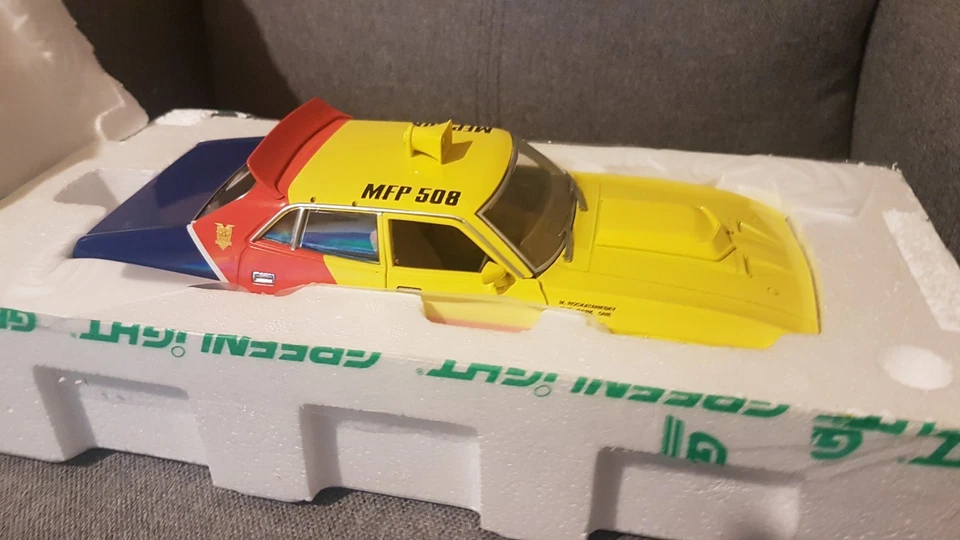 LOT FORD FALCOM XB INTERCEPTOR MAD MAX 1 ET 2 GREENLIGHT 1/18 - Photo 2/4