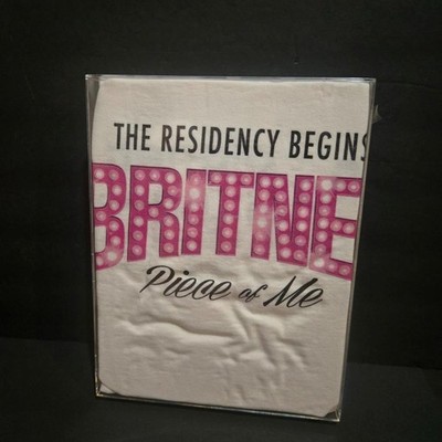 NEW 2013 BRITNEY SPEARS PLANET HOLLYWOOD THE RESIDENCY PIECE OF ME T SHIRT