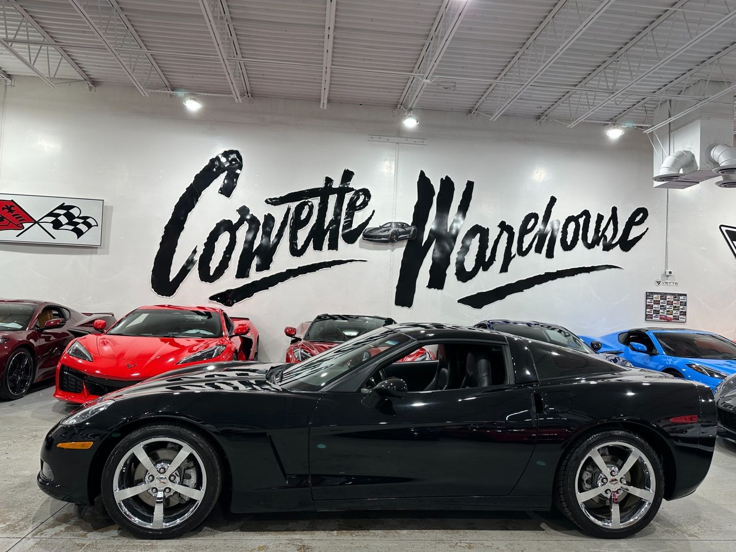 2010 [41U] Black Chevrolet Corvette   | C6 Corvette Photo 2