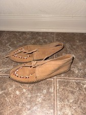 Minnetonka Slippers Women 6 Brown Moccasins Suede Beaded Slip On Bow Lovely 