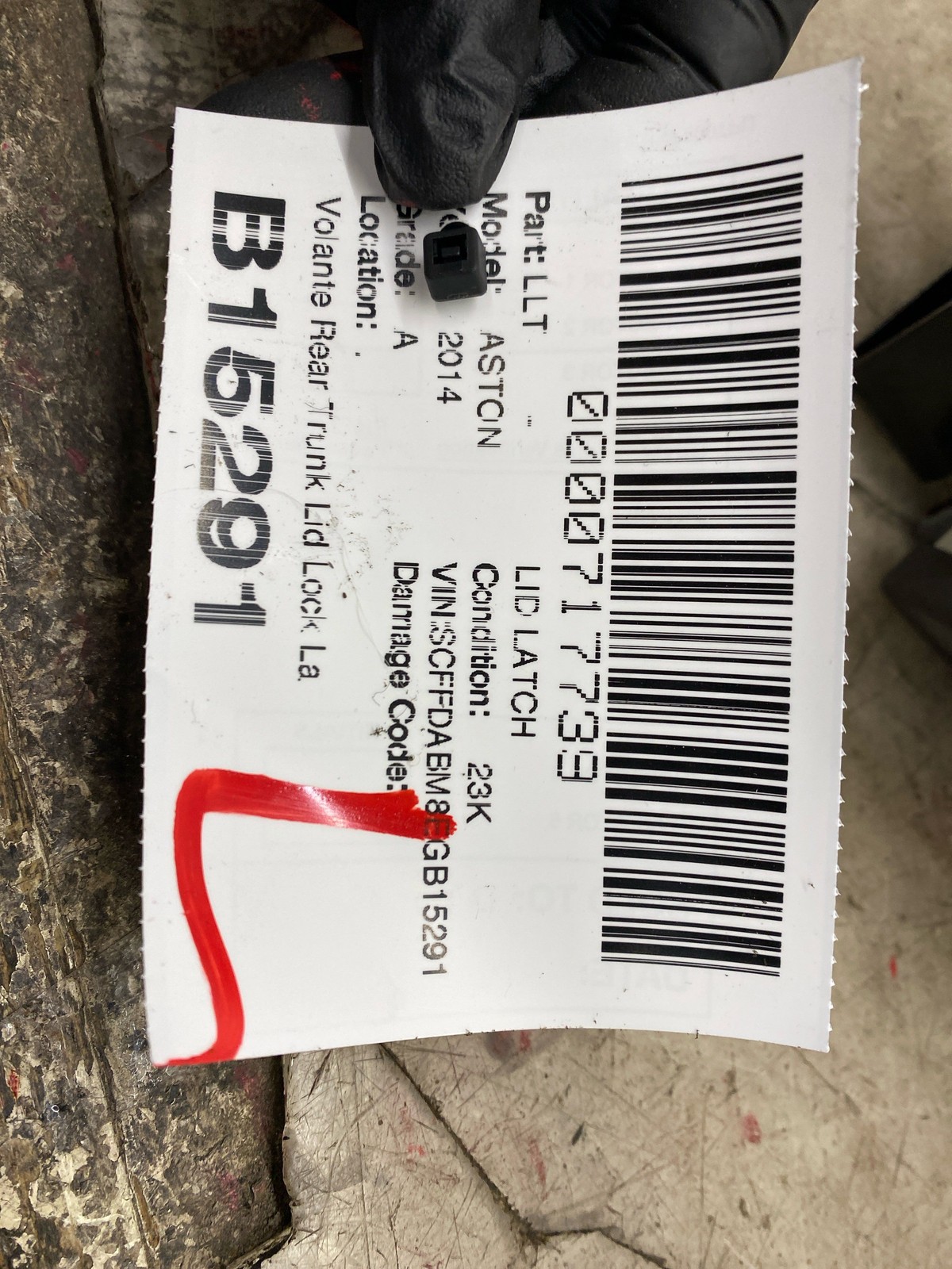 2013-2016 Aston Martin DB9 Oem Volante Rear Trunk Lid Lock Latch 31253052