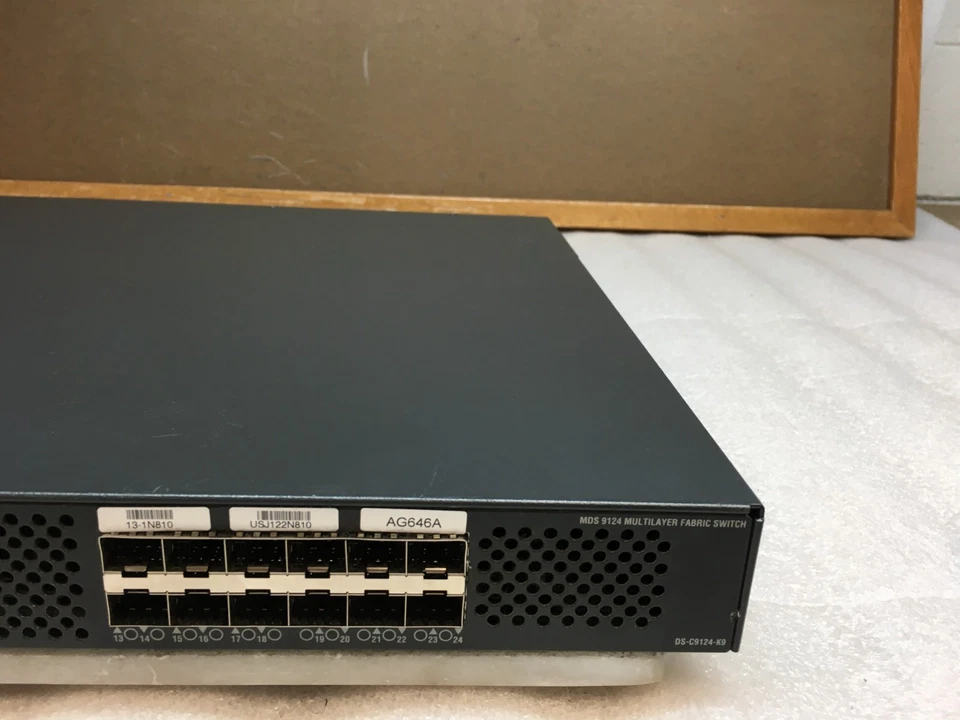 Cisco MDS 9124 DS-C9124-K9 V01 Multilayer Fabric Switch - Image 3 of 4
