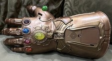 INFINITY GAUNTLET THANOS MARVEL LEGENDS SERIES LIGHTS MOVES