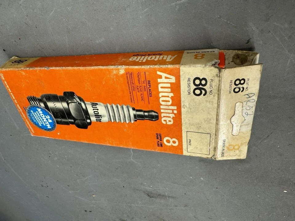 Nuevo de Lote Antiguo Chevy Corvette 1969-1975 bujías GTO Firebird camión Camaro Nova 442 II Foto 3 de 4