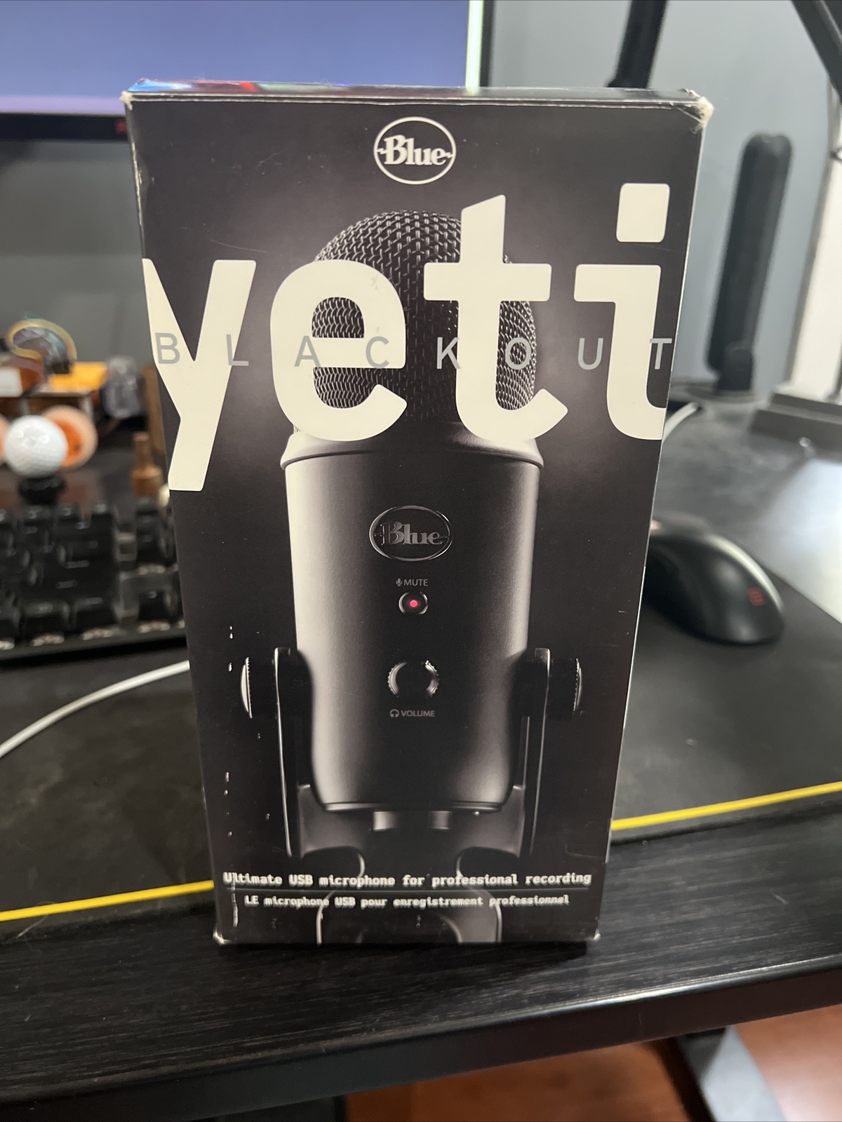 Blue Yeti Professional MultiPattern USB Condenser Microphone