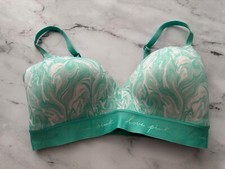 PINK Victoria's Secret Nwt Green Wear Everywhere Wireless Lightly Lined Bra 32DD
