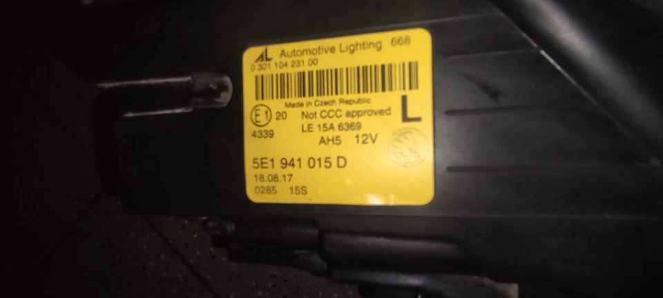 Octavia 3 5E Facelift Scheinwerfer links LED 5E1941015E ohne Steuergeräte - Bild 4 von 4