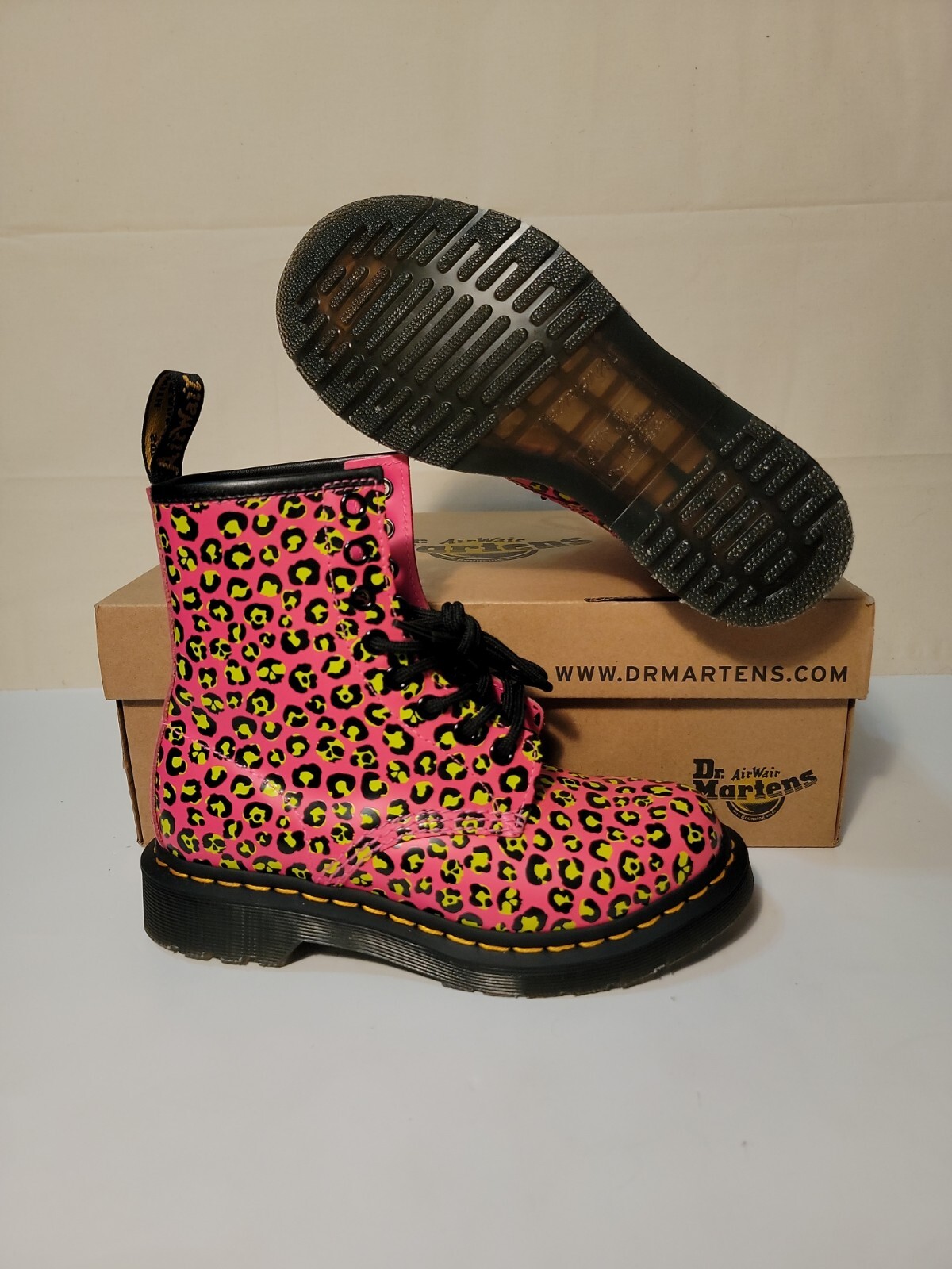 DR. MARTENS WOMEN'S 1460 PINK LOUD LEOPARD SMOOTH LEATHER BOOT 27962 SIZE: 5