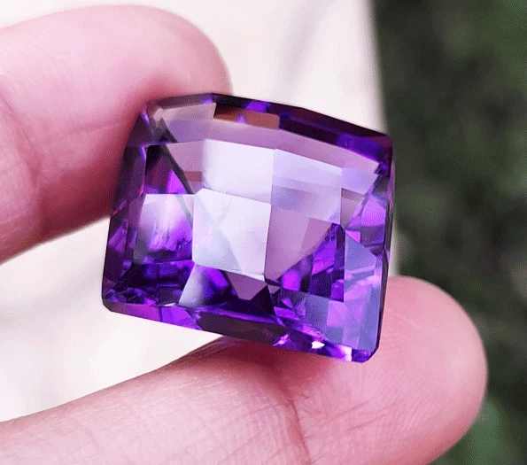 26x22mm. AMATISTA MORADA MARQUESA DE LUJO EXCELENTE CORTE, COLOR RICO_31cts. Foto 4 de 4