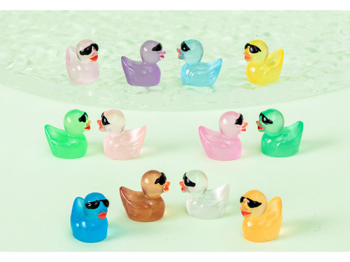 100Pcs Tiny Ducks Ornament, Glow In The Dark Duck Mini Luminous Resin Duck Sculptures Home Decor For Birthday Party Favors