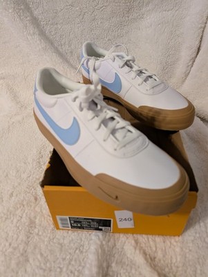 Nike Court Shot