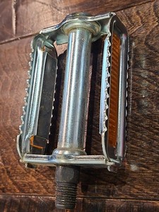   Old School Rat Trap Reflector Pedal& More Nice🔥🔥🔥