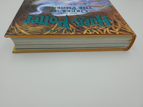 Harry Potter and the Order of the Phoenix: The Illustrated Edition (Book 5) - Picture 5 of 6