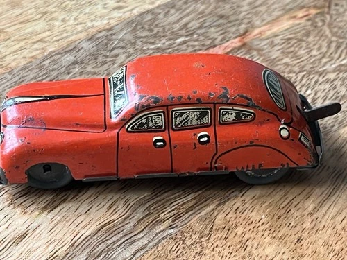 LOUIS MARX TOYS VINTAGE 1940'S TINPLATE WIND UP CLOCKWORK RED CAR