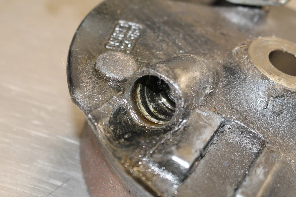 1980 Yamaha XT250 FRONT BRAKE DRUM ASSEMBLY W822 - Image 4 of 4